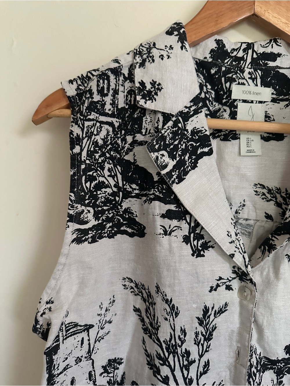 Sleeveless Linen Button-Front Top - Picture 3 of 9